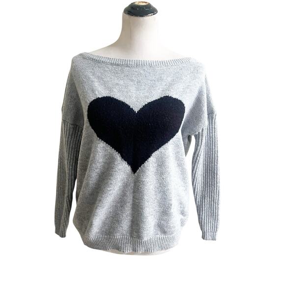 Boutique Heart Pullover Sweater Size XL Black Gray Scoop Neck Cabin Fall Comfy - Picture 1 of 10
